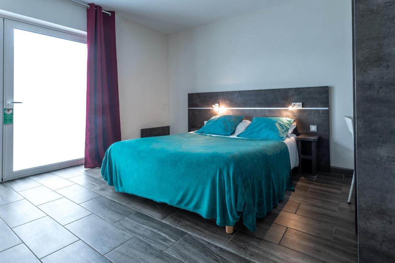 Hotel De La Gare Surgères 外观 照片