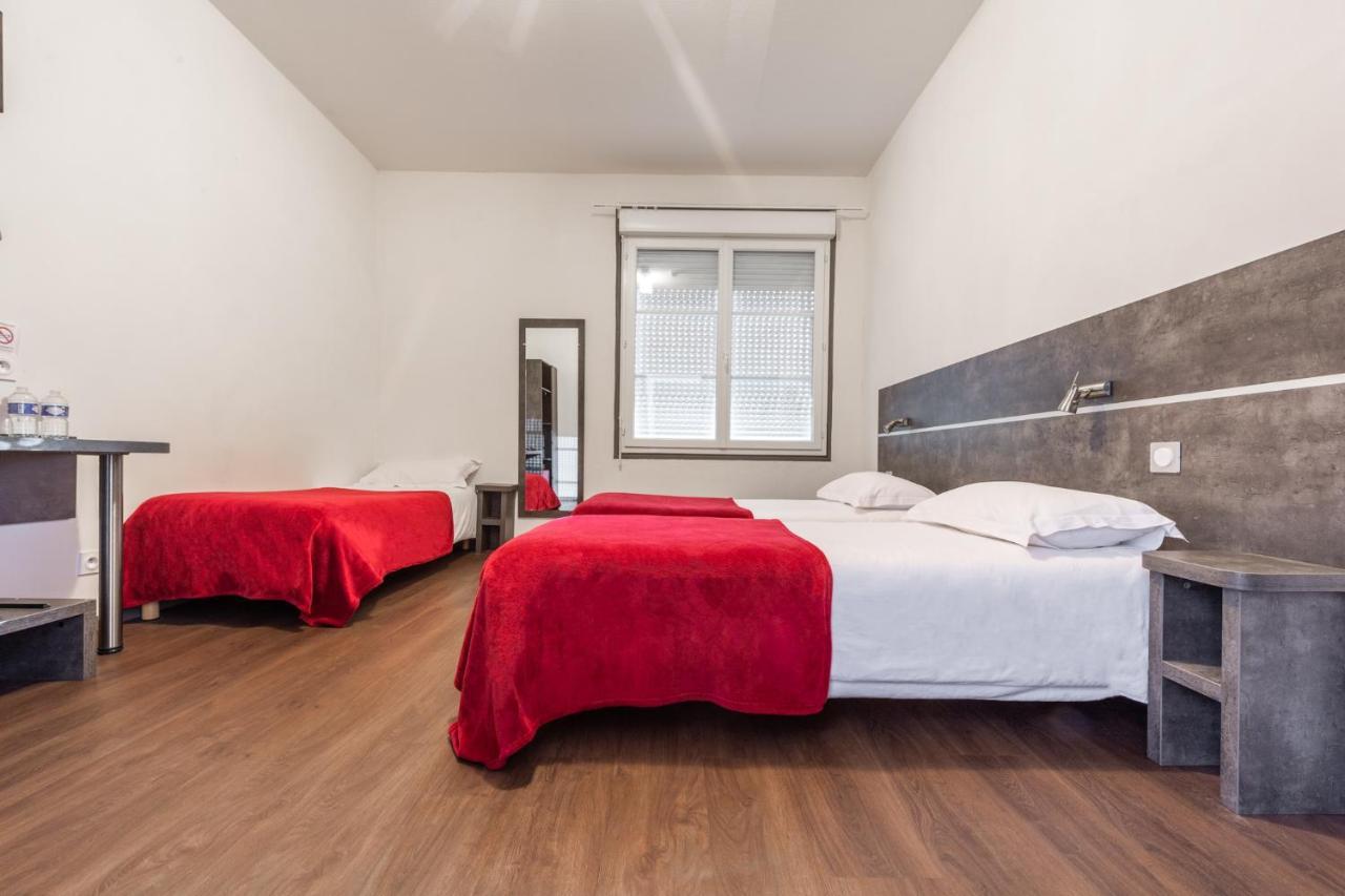 Hotel De La Gare Surgères 外观 照片